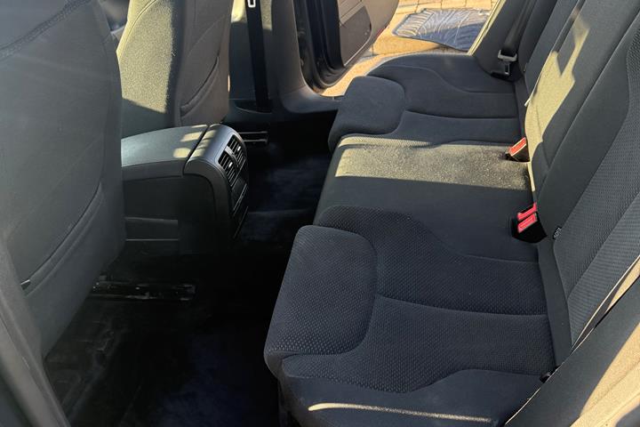 Sort VW Passat fra 2006