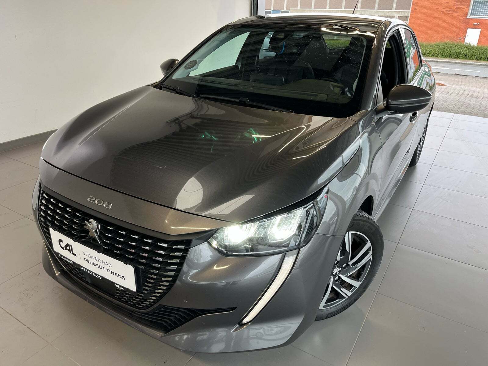 Peugeot 208 1,2 PureTech 100 Allure Sky