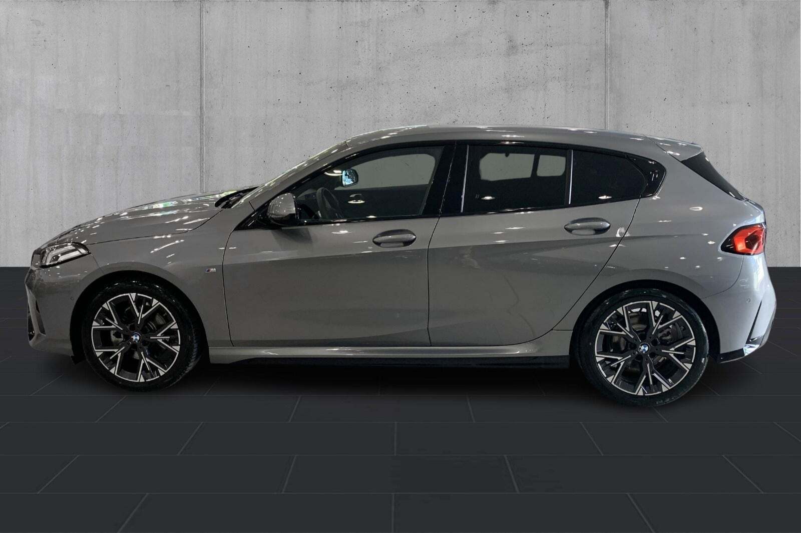 undefined BMW 120i fra 2025