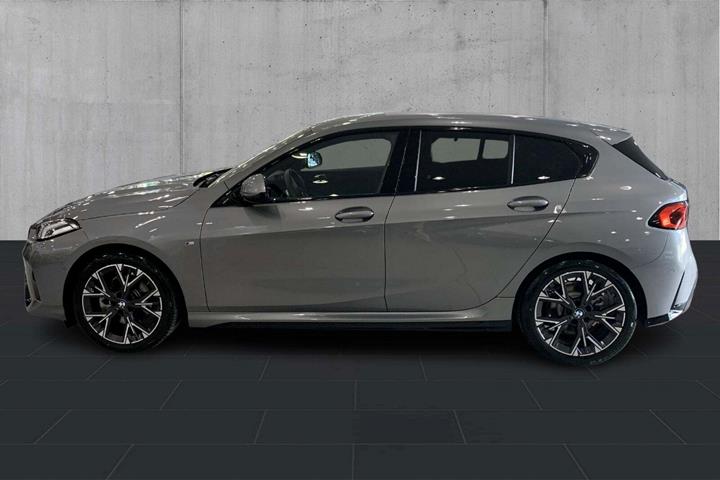 undefined BMW 120i fra 2025