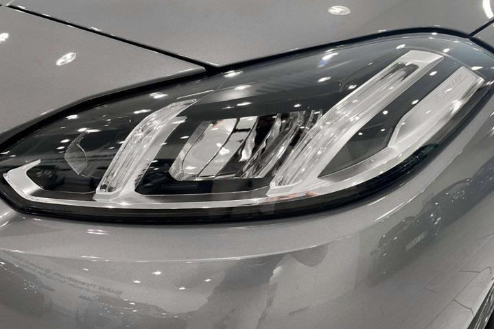 undefined BMW 120i fra 2025 set udefra