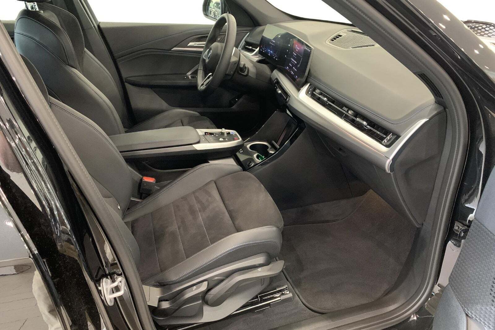 undefined BMW iX1 fra 2025