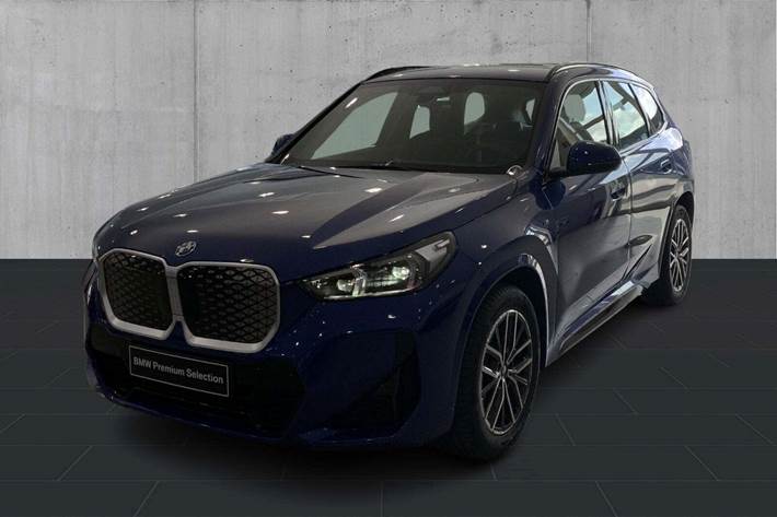 undefined BMW iX1 fra 2025 set udefra