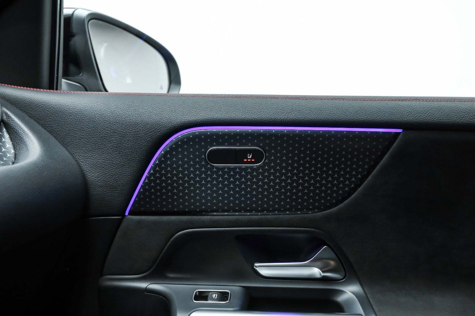 Sort Mercedes EQA250+ fra 2024