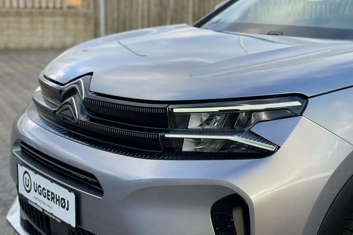 Grå Citroën C5 Aircross fra 2022 set udefra