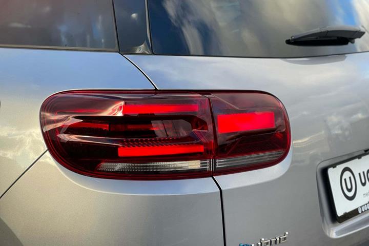 Grå Citroën C5 Aircross fra 2022 set udefra