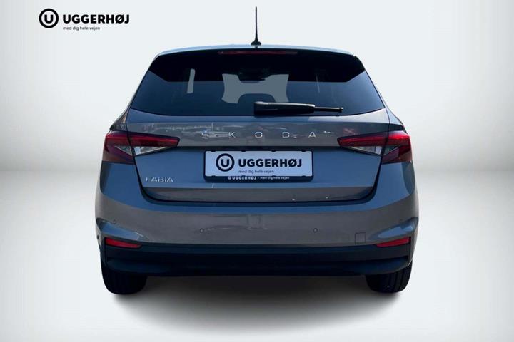 Grå Skoda Fabia fra 2023