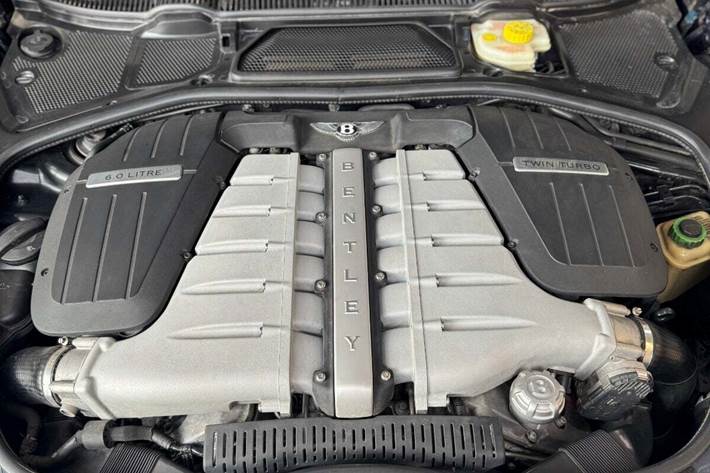 undefined Bentley Continental GT fra 2006 set udefra