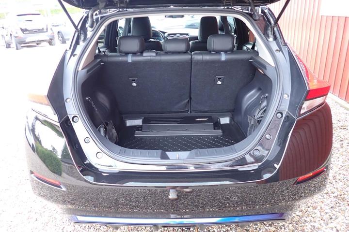 Sort Nissan Leaf fra 2019