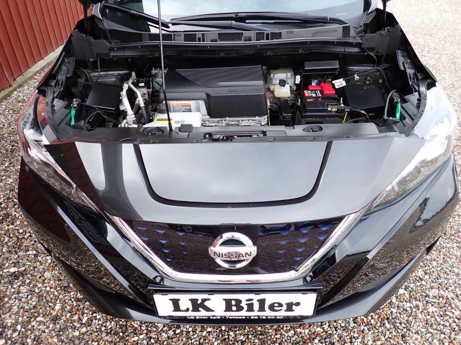 Sort Nissan Leaf fra 2019