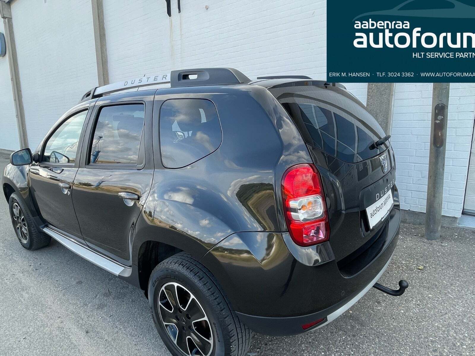 Sort Dacia Duster fra 2017