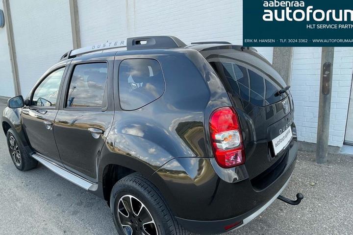 Sort Dacia Duster fra 2017