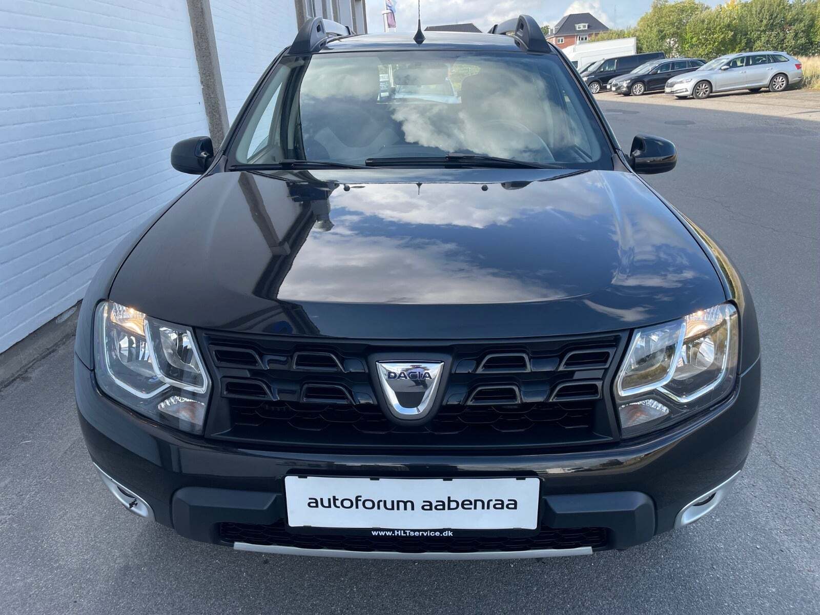 Sort Dacia Duster fra 2017