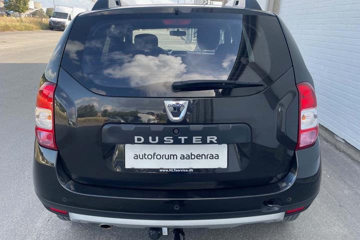 Sort Dacia Duster fra 2017