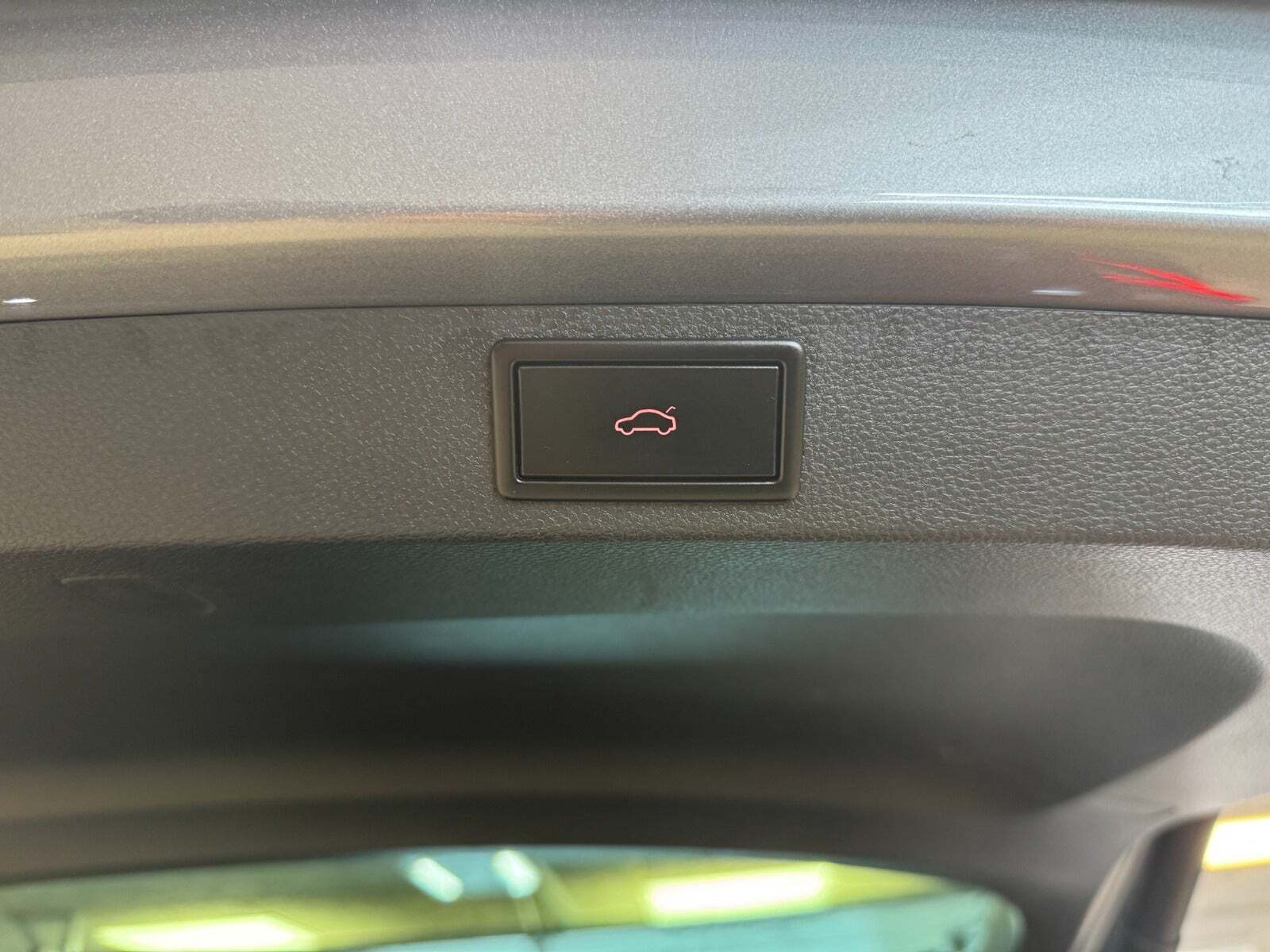 Grå Skoda Karoq fra 2020