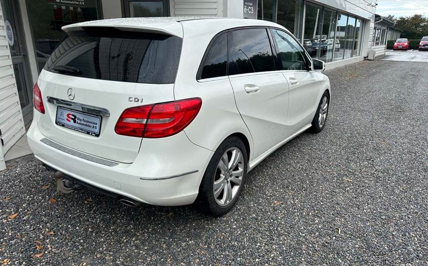 Mercedes B180