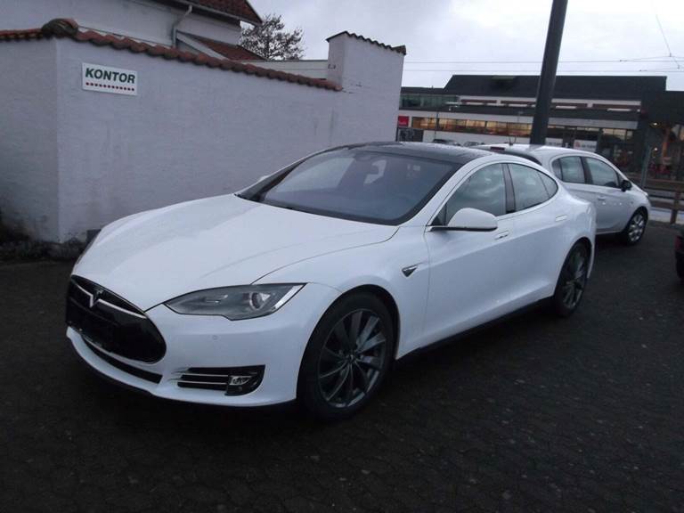 Tesla Model S 70D