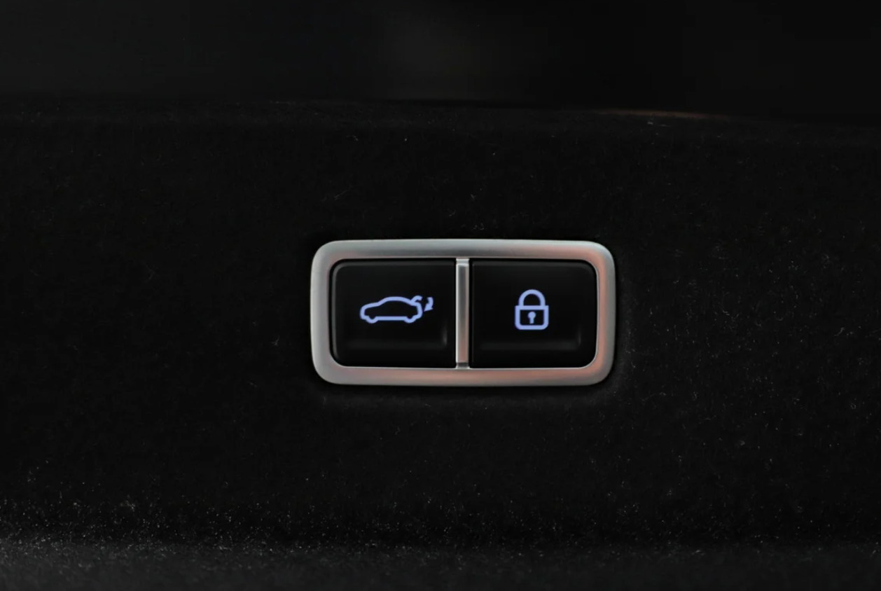 Grå Hyundai Ioniq 6 fra 2025