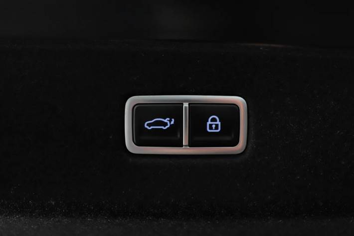 Grå Hyundai Ioniq 6 fra 2025