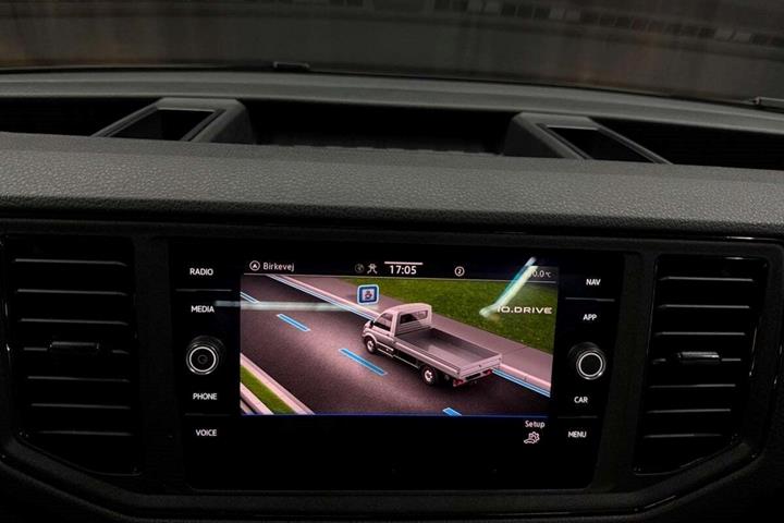 Hvid VW Crafter 35 fra 2024