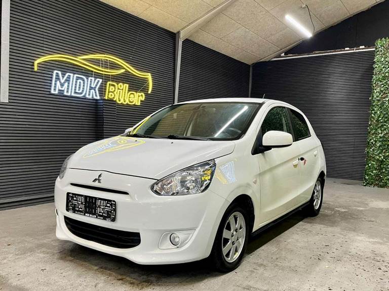 Mitsubishi Space Star 1,2 Black & White