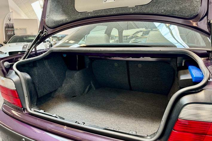 Lilla BMW M3 fra 1995