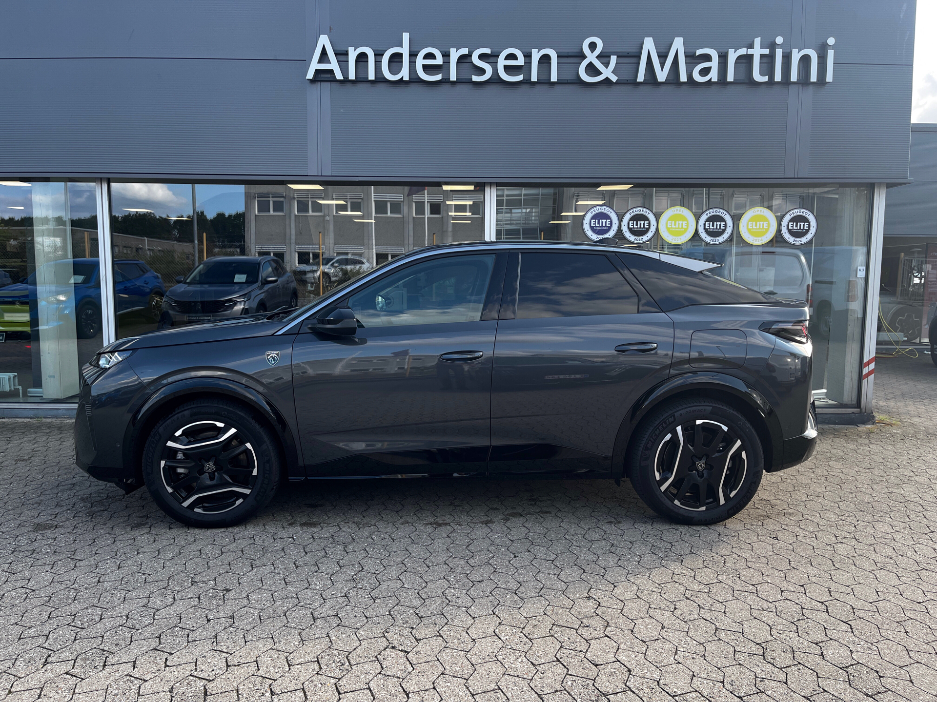 Peugeot e-3008 EL GT Pack 210HK 5d Aut.