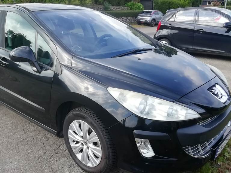 Peugeot 308 1,6 I 5D.