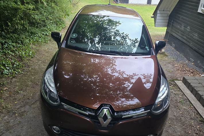 Brun Renault Ny Clio fra 2013