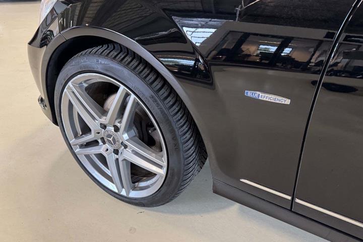 undefined Mercedes C220 fra 2012 set udefra