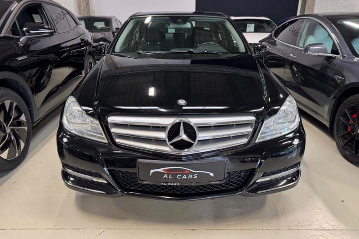undefined Mercedes C220 fra 2012 set udefra