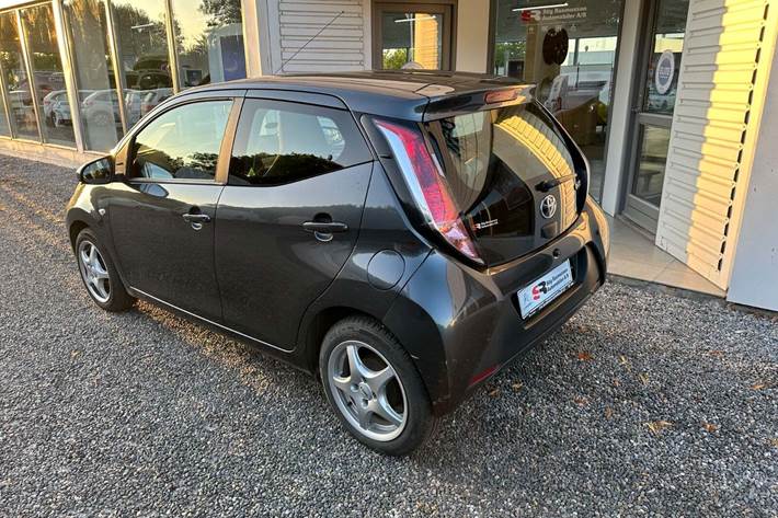 undefined Toyota Aygo fra 2015