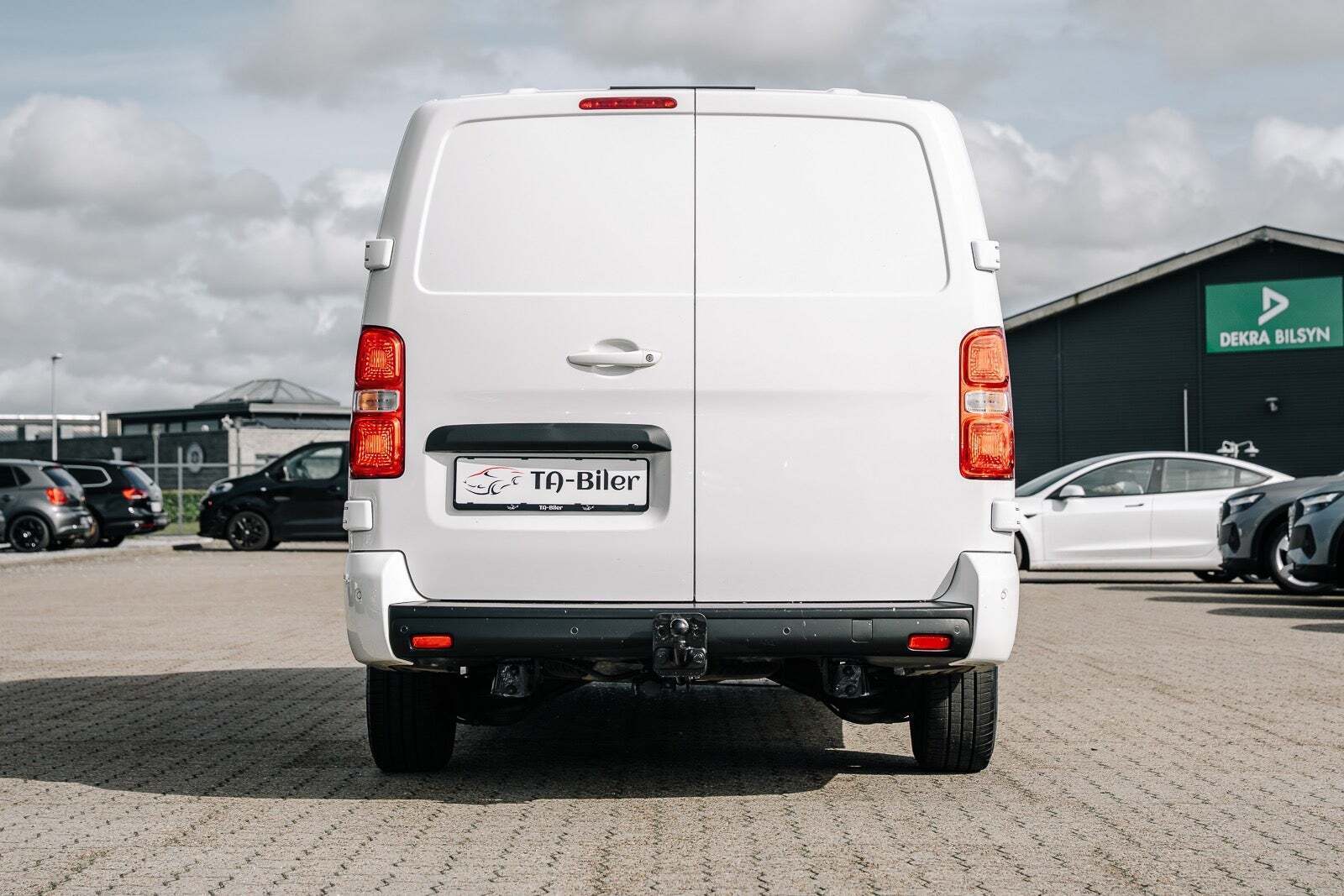 Hvid Peugeot Expert fra 2021