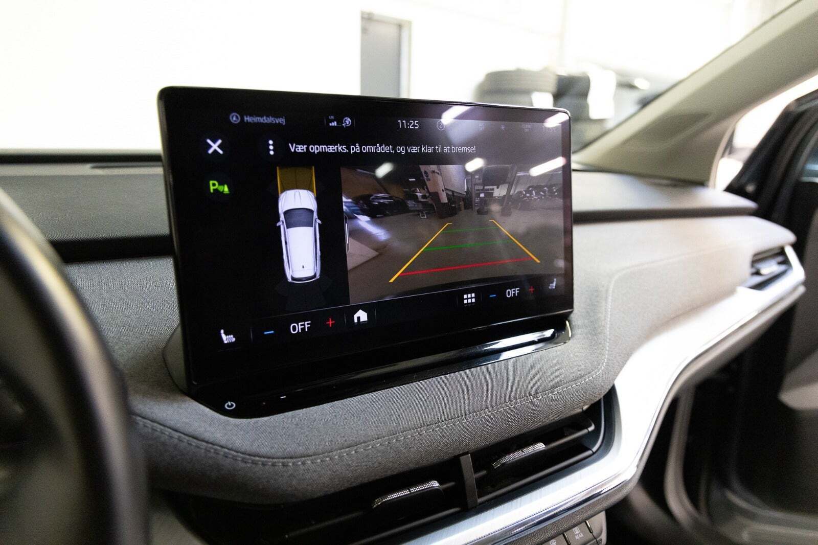 Grå Skoda Enyaq fra 2021