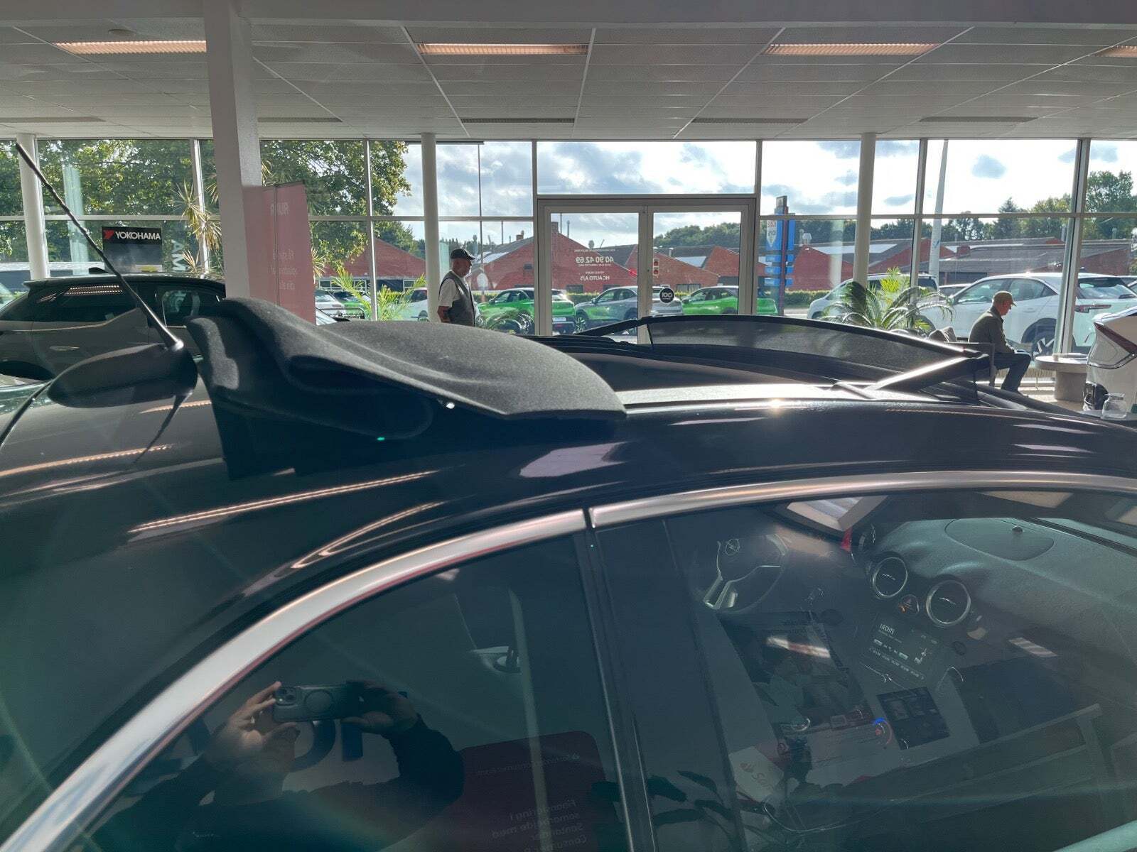 Blå Opel Adam fra 2017