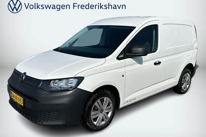 Hvid VW Caddy fra 2024 set udefra