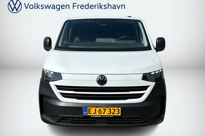 Hvid VW Transporter fra 2025