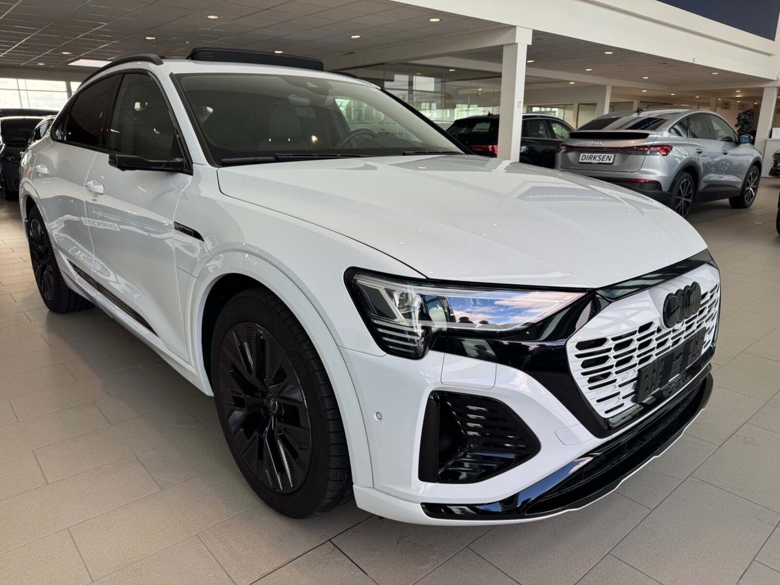 Audi Q8 e-tron 55 S-line Sportback quattro