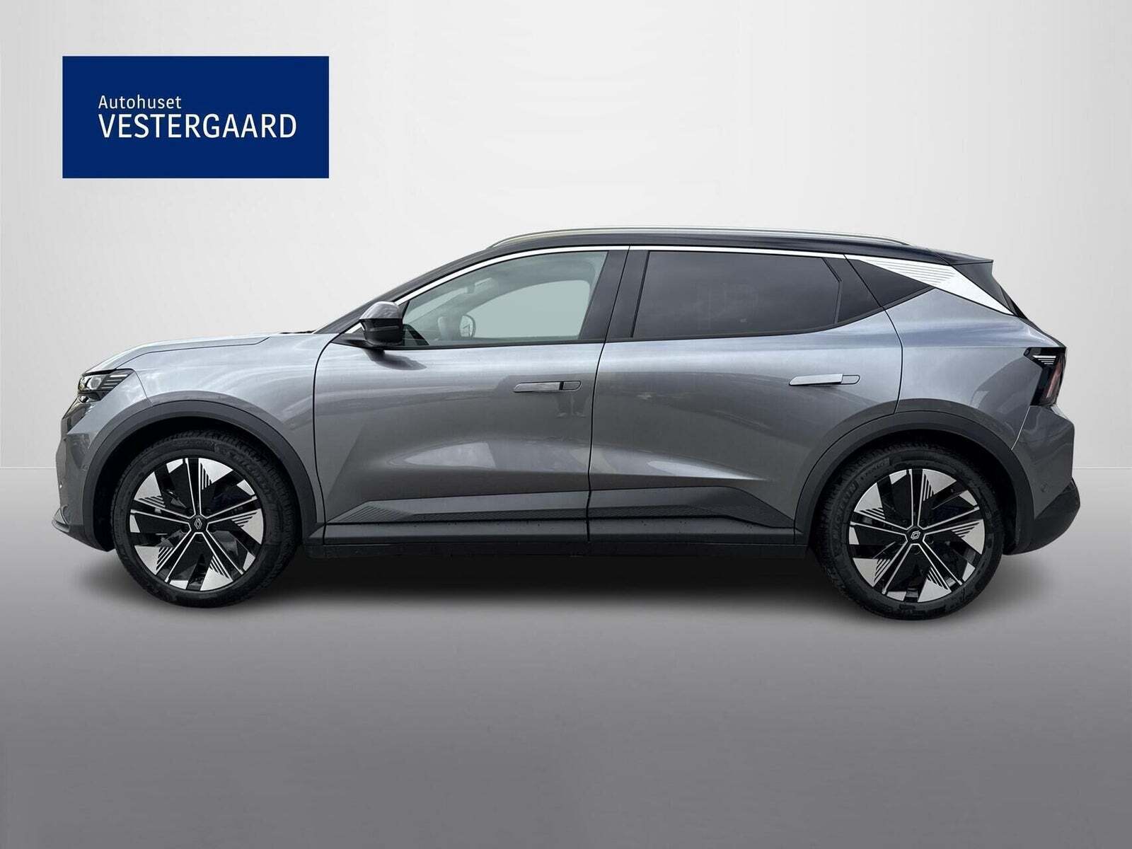Grå Renault Scenic E-Tech fra 2025