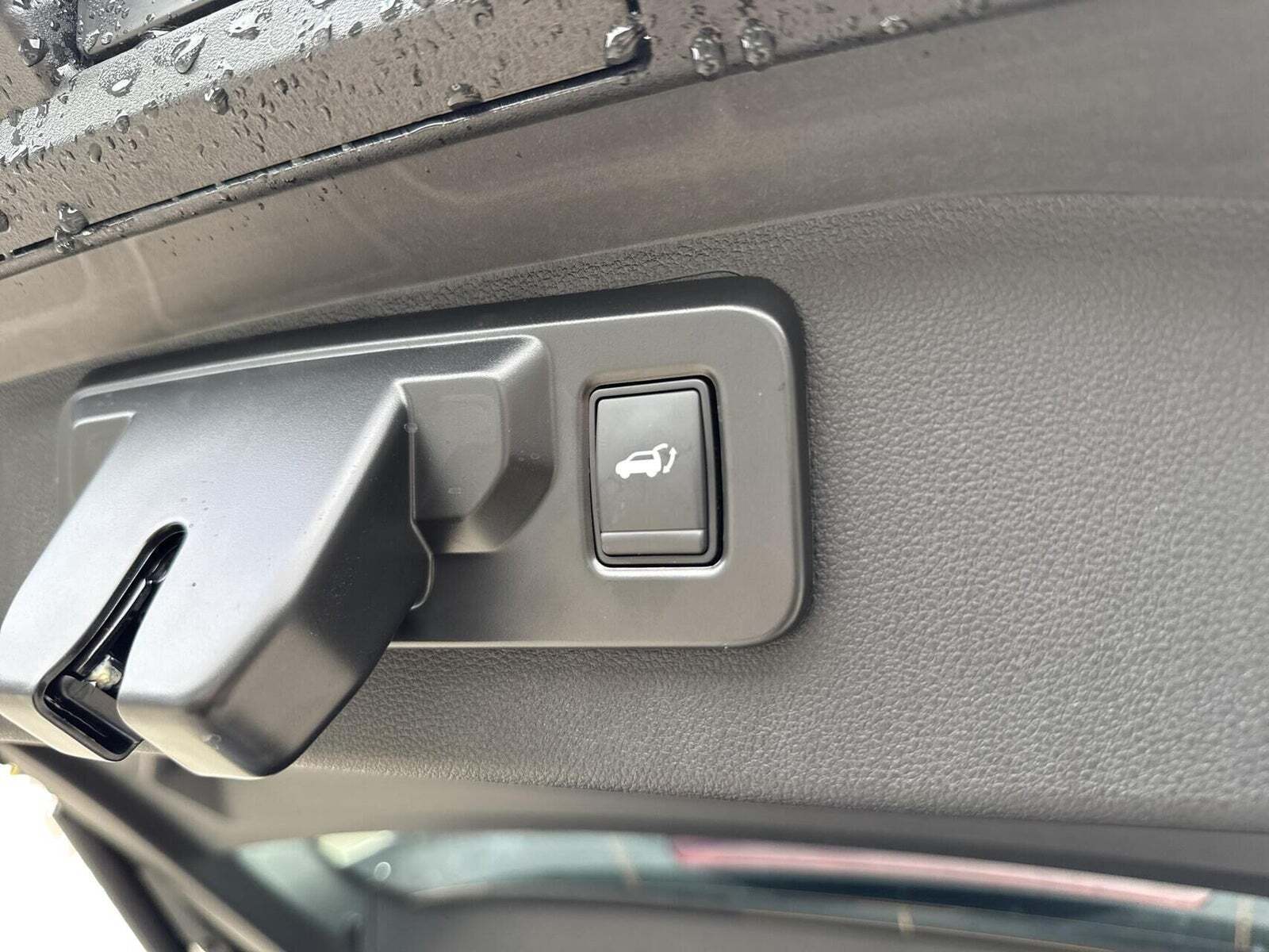 Grå Renault Scenic E-Tech fra 2025