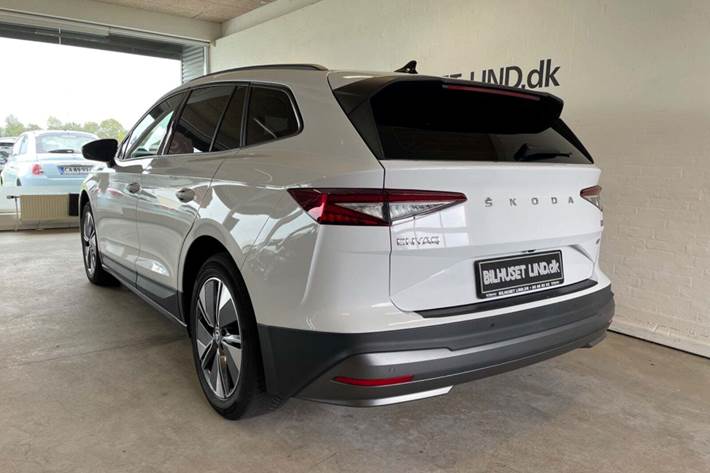 Hvid Skoda Enyaq fra 2021