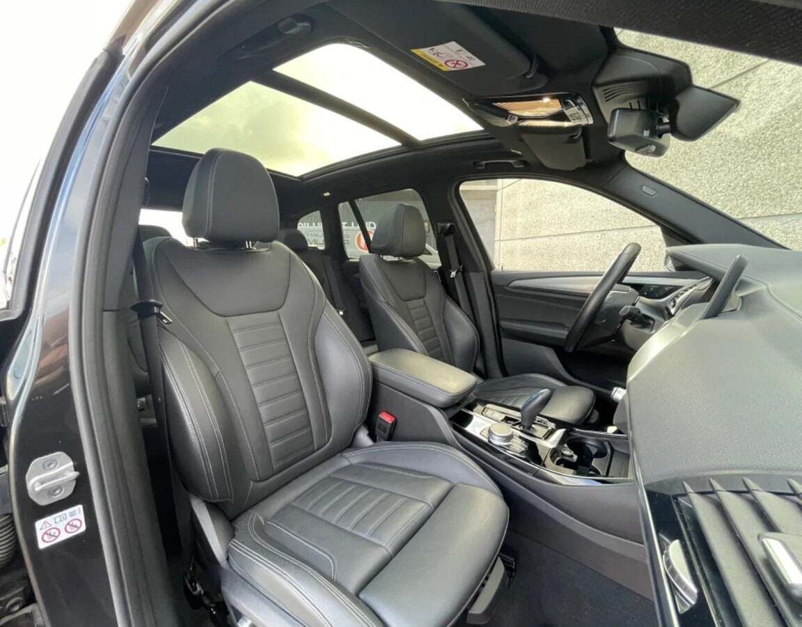 BMW iX3 Charged Plus