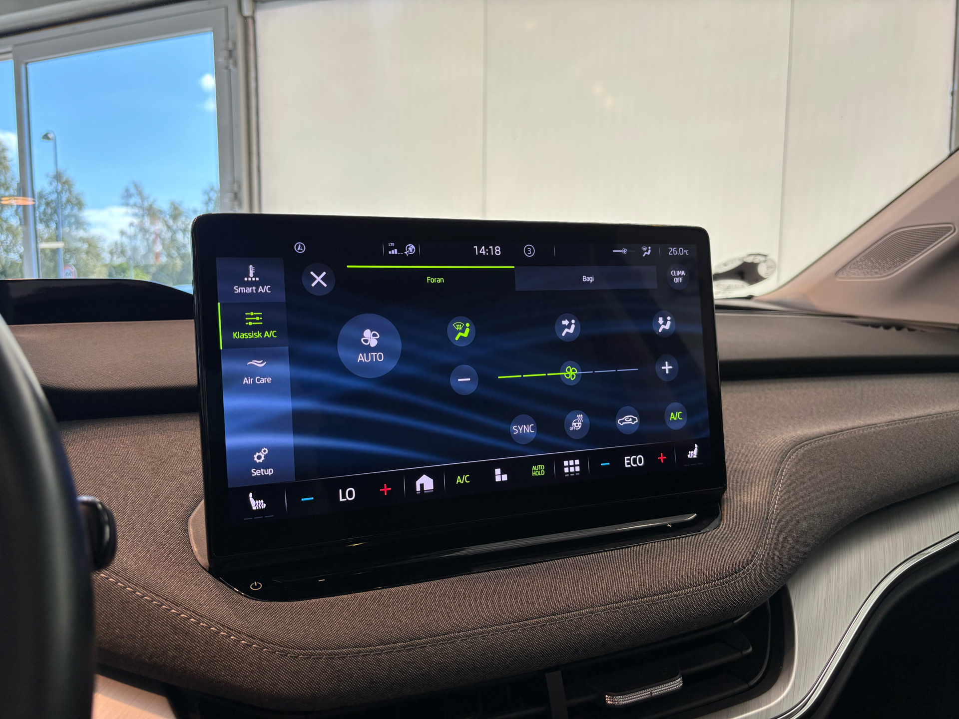 Blå Skoda Enyaq iV fra 2022