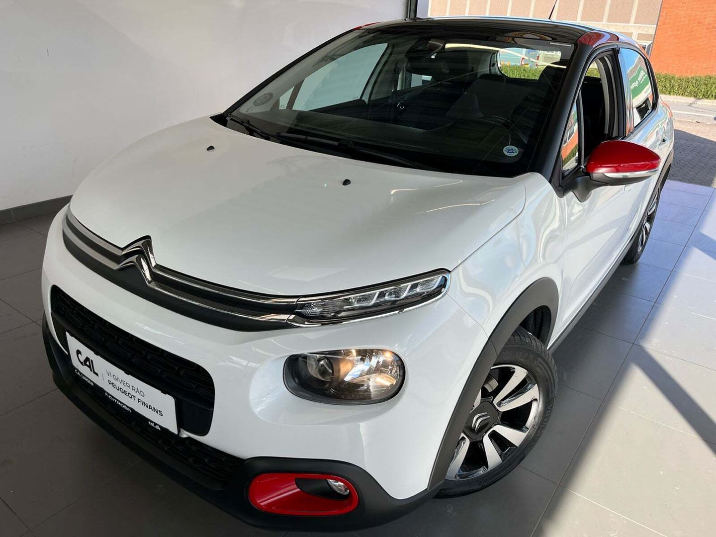 Citroën C3 1,2 PureTech 110 SkyLine EAT6 - 127.900 kr
