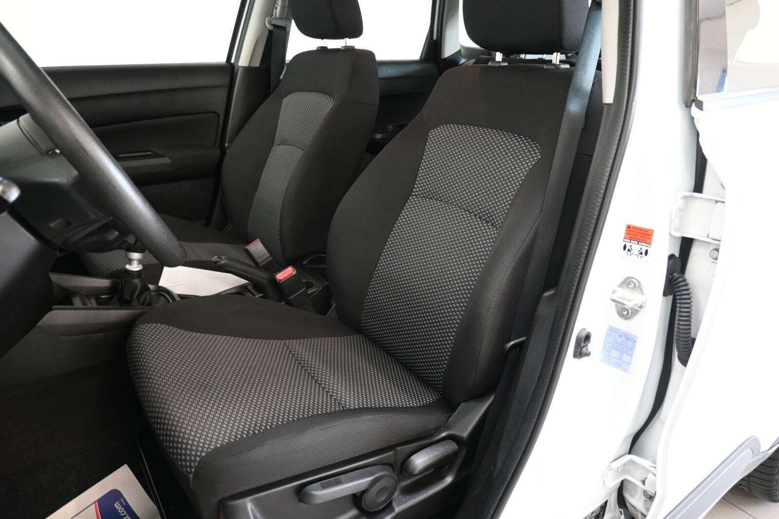 Hvid Suzuki Vitara fra 2021