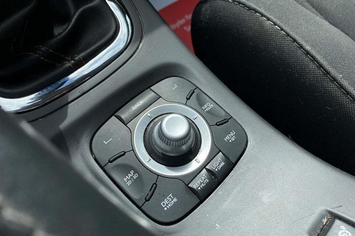 Grå Renault Megane III fra 2016
