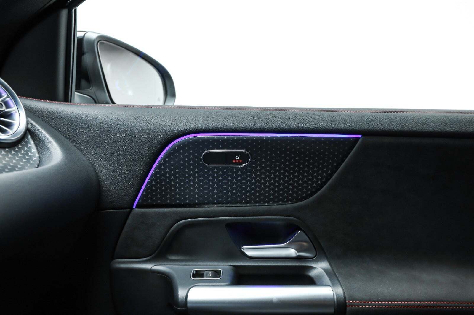 Sort Mercedes EQA250+ fra 2024