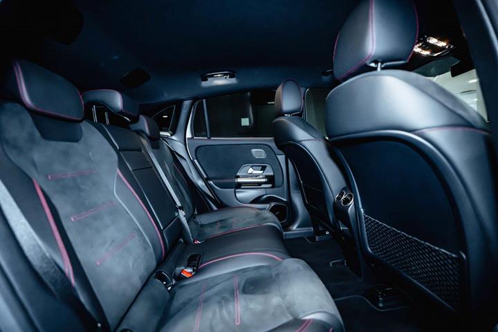 Hvid Mercedes EQA250+ fra 2025