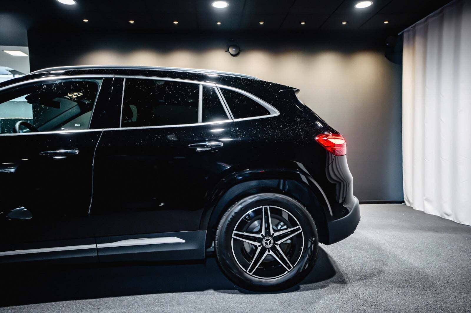 Sort Mercedes EQA250+ fra 2025