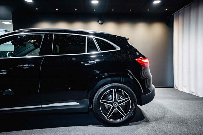 Sort Mercedes EQA250+ fra 2025
